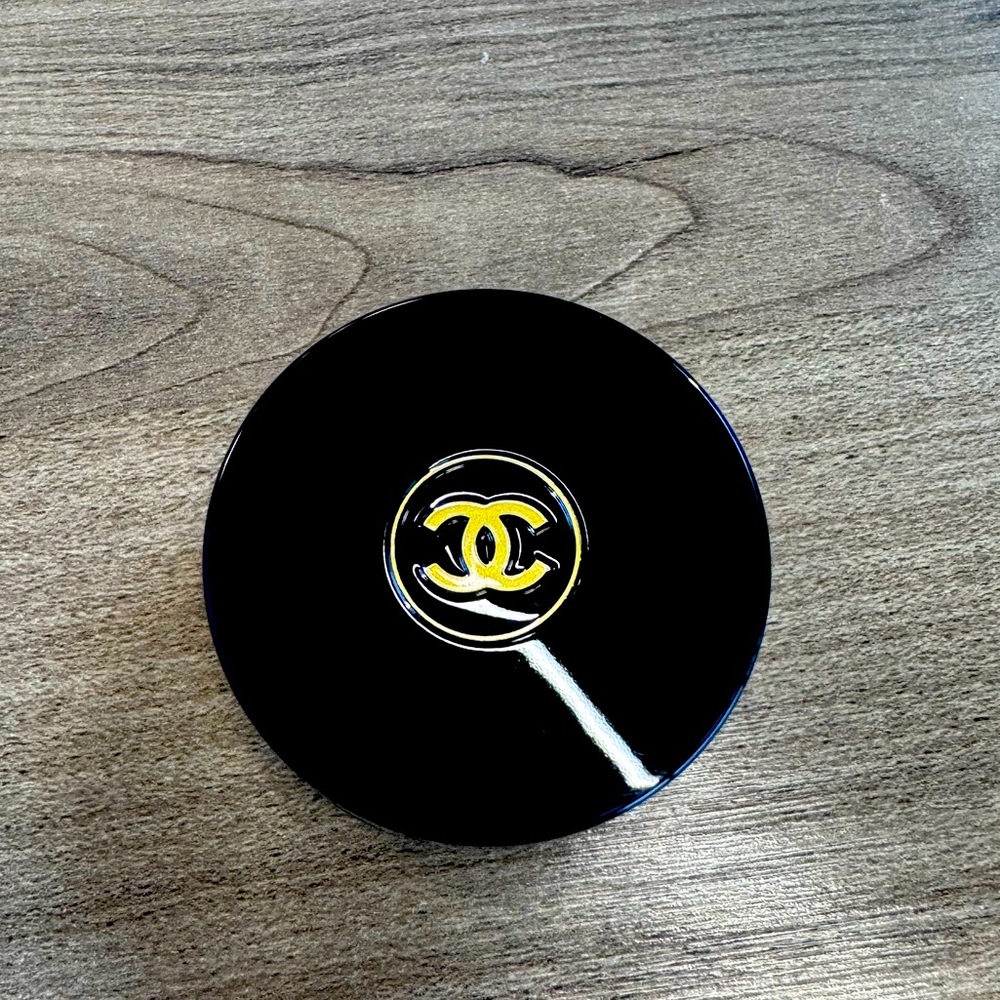 Chanel longwear cream eyeshadow